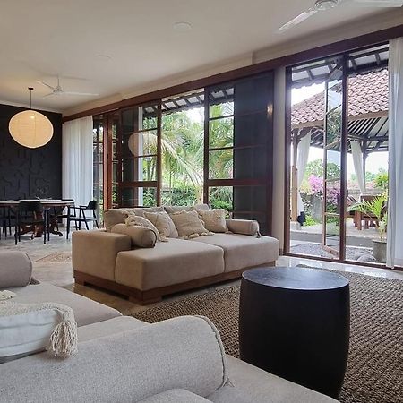 Mumbul Villas Nusa Dua  Ngoại thất bức ảnh